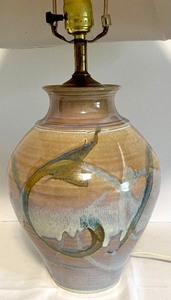 lot 158 image: Decorative Pottery Table Lamp