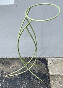 lot 179 image: Metal Plant Stand
