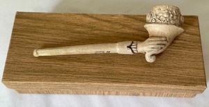 lot 165 image: Elaborate Vintage Carved English Tobacco Pipe