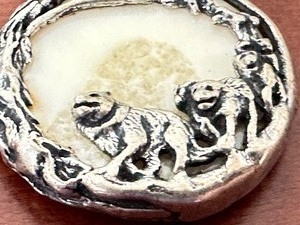 lot 78 image: Ornate Jewelry Pendant