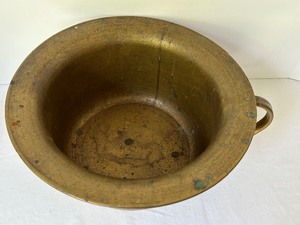 lot 66 image: Vintage Brass Chamber Pot