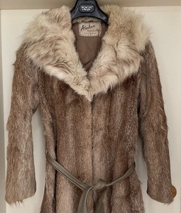 lot 50 image: Vintage Alaskan Custom Built Furs Coat  Jacket