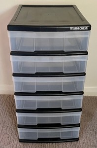 lot 53 image: Mini Chest Plastic Storage Tower