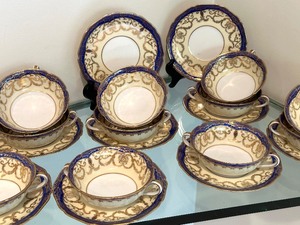 lot 60 image: Vintage Creamers and Under Plates