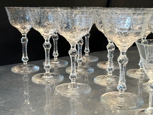 lot 38 image: Variety of Vintage Etched Stemware
