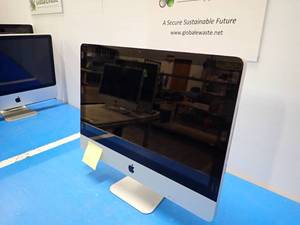 lot 4 image: Apple&nbspiMac12,1 A1311 AIO PC &nbspIntel(R) Core(TM) i5-2400S CPU  2.50GHz  16GB DDR3 SDRAM  500GB HD  Tiny chips in the glass  Includes IOS and power cable