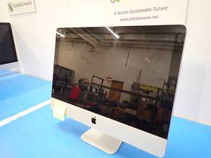 lot 6 image: Apple&nbspiMac12,1 A1311 AIO PC &nbspIntel(R) Core(TM) i5-2400S CPU  2.50GHz  8GB DDR3 SDRAM  500GB HD  small chip in glass  Includes IOS and power cable