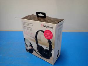 lot 47 image: Aluratek&nbspAWHU02FB Headset