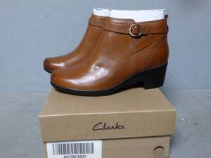 Clarks Womens Shoes