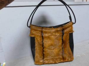 New Gucci Cowhide Purse