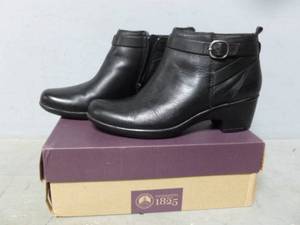 Clarks Womens Shoes