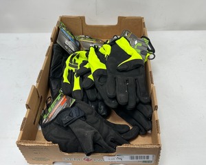 lot 159 image: Work Gloves