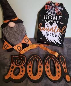 lot 87 image: Haloween decor 1 Gnome, 2 hanging pieces