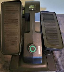 lot 115 image: Cubii exercise machine