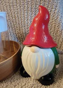 lot 172 image: Ikea round tray, Britta Pitcher, and Gnome cookie jar