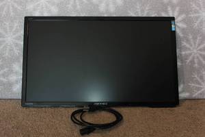 lot 55 image: Pc Monitor with power cord
