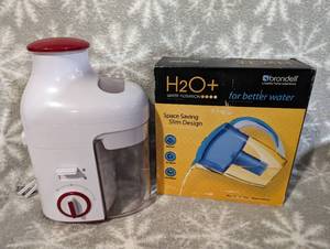 lot 24 image: Juicer and H2O water filtration