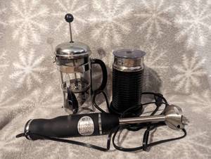 lot 26 image: French Press, coffee frother, emulsifier