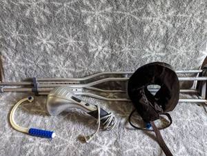 lot 153 image: adjustable crutches, Inflatable neck strecher, Message gun, personal knot messager
