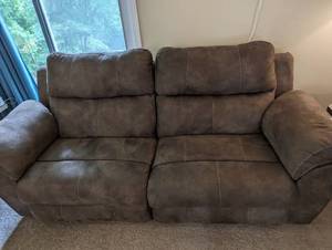 lot 2 image: Dual reclining loveseat