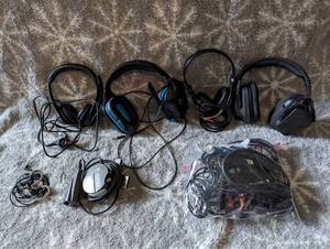 lot 157 image: Headsets, cords, and adapters