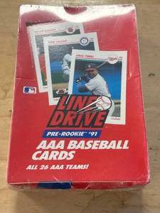 lot 11 image: Unopened Box of 32 Year Old Baseball Cards