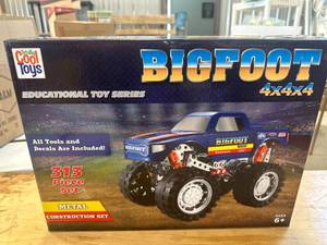 lot 25 image: Big Food 4x4