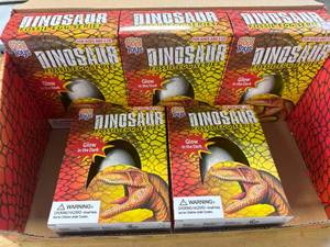 lot 26 image: Glow in the Dark Dinosaur Egg Lot