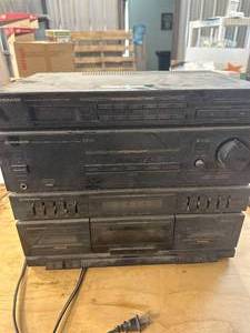 lot 32 image: Pioneer Stereo