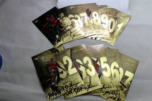 lot 15 image: Set of 12 1998 Michael Jordan Gatorade Jumbo Gold Cards