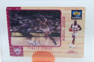 lot 17 image: Michael Jordan 1997 Upper Deck Diamond Vision MJ Delivers