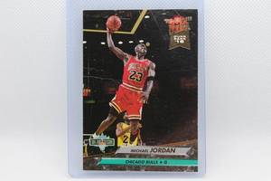 lot 32 image: Michael Jordan 92-93 Fleer Ultra NBA Jam Session No. 216