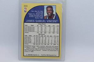 lot 37 image: Sam Vincent Michael Jordan Error Wearing #12 1990 NBA Hoops No. 223