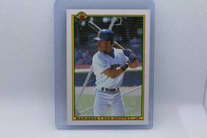 lot 58 image: Ken Griffiey Jr. 1990 Bowman No. 481