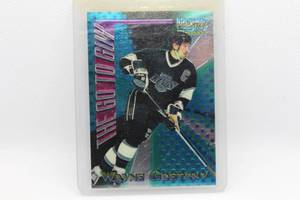 lot 77 image: Wayne Gretzky 1994 Topps The Go To Guy No. 1