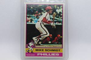 lot 97 image: Mike Schmidt 1976 Topps No. 480