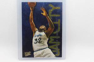 lot 104 image: Shaquille ONeal 1996 Fleer Skybox No. 9 of 12