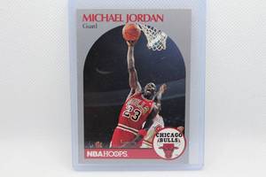 lot 107 image: Michael Jordan 1990 NBA Hoops No. 65