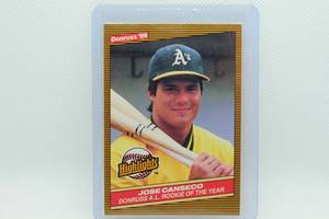 lot 118 image: Jose Canseco Rookie Donruss 86 No. 55