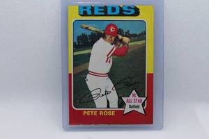 lot 122 image: Pete Rose 1975 Topps No. 320