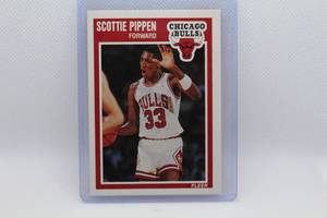 lot 125 image: Scottie Pippen 1989 Fleer No. 23
