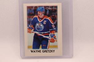 lot 152 image: Wayne Gretzky 1987 O-Pee-Chee No. 13