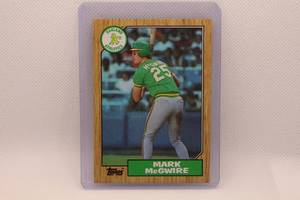 lot 154 image: Mark McGwire 1987 Topps No. 366