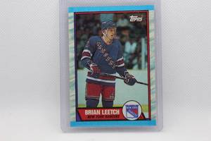 lot 226 image: Brian Leetch Rookie 1989 Topps No. 136