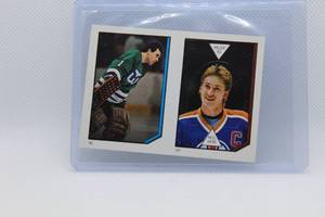 lot 228 image: Wayne Gretzky No. 191 & Mike Liut No.52 Stickers 1986 O-Pee-Chee