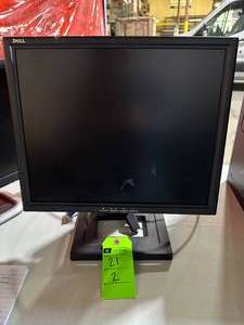 lot 2 image: Dell 17 Monitor