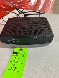 lot 13 image: Arris TM722 Modem Cable