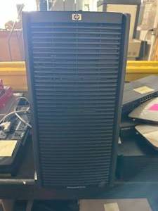 lot 17 image: Server