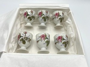 Beautiful Set of 6 Floral Patterned Porcelain Egg Holders