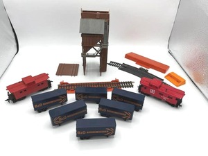 TYCO Red Caboose Santa Fe #7240  Plasticville Coaling Mill and More